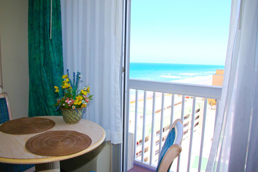 Apartment with panoramic sea view