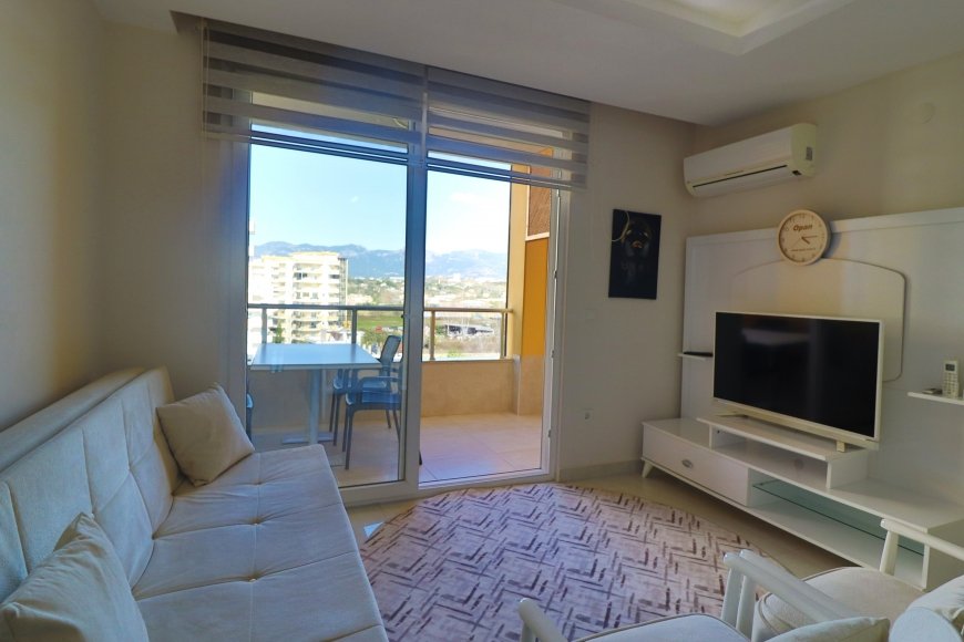 One bedroom furnished holiday apartment with mountain views