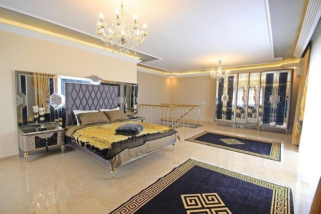 A luxurious private penthouse in the popular area of Mahmutlar