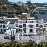 Four-storey villa with panoramic views in Kargicak