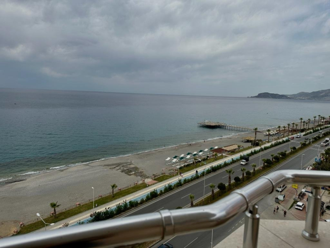 Luxury apartment for sale on the first coastline in Mahmutlar