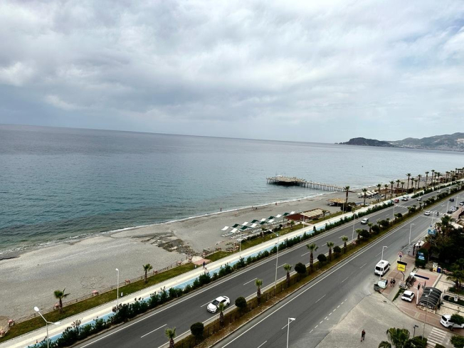 Luxury apartment for sale on the first coastline in Mahmutlar