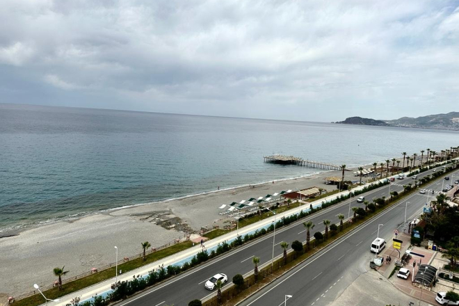 Luxury apartment for sale on the first coastline in Mahmutlar