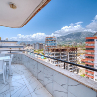 Spacious apartment with three bedrooms and new furniture in Mahmutlar