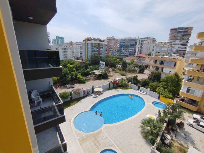 Spacious 1+1 Apartment in Mahmutlar – Fully Furnished, Ideal for Living or Investment