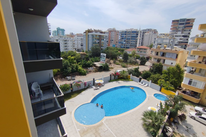 Spacious 1+1 Apartment in Mahmutlar – Fully Furnished, Ideal for Living or Investment