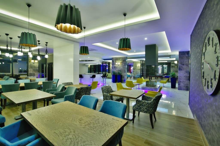 Elegant Sea View Apartment in Prestigious Residence, in Tosmur