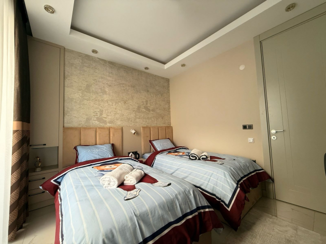 Cozy and Stylish 2+1 Apartment Just 150 Meters from the Sea in the Heart of Mahmutlar!