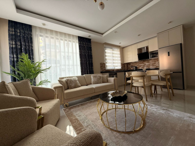 Cozy and Stylish 2+1 Apartment Just 150 Meters from the Sea in the Heart of Mahmutlar!