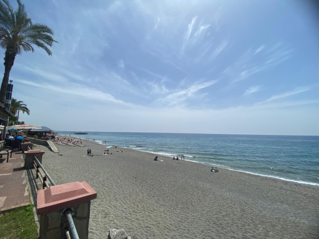 Cozy and Stylish 2+1 Apartment Just 150 Meters from the Sea in the Heart of Mahmutlar!
