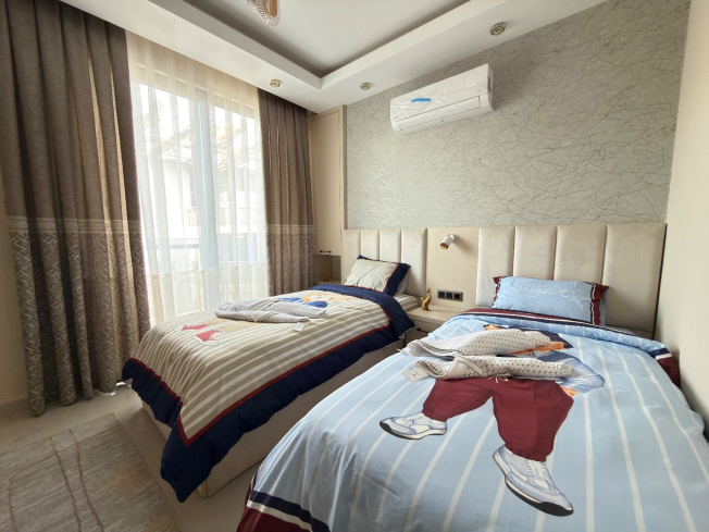 Spacious 2+1 Apartment with Stunning Sea View in the Heart of Mahmutlar!