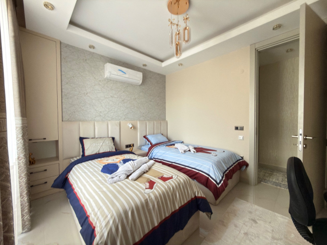 Spacious 2+1 Apartment with Stunning Sea View in the Heart of Mahmutlar!