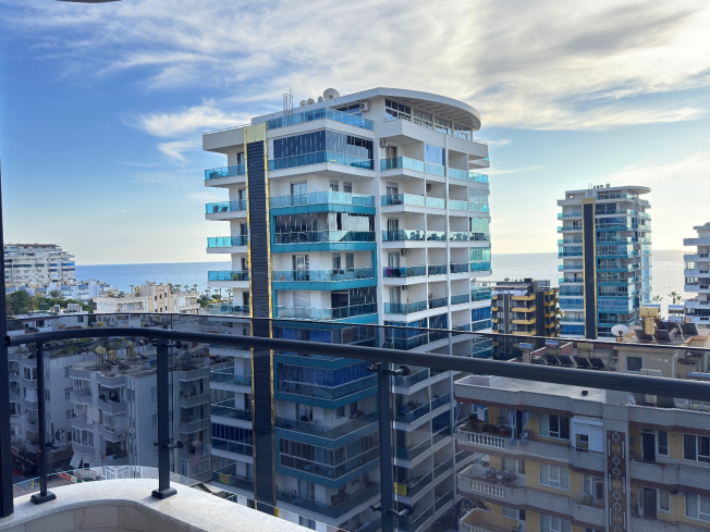 Spacious 2+1 Apartment with Stunning Sea View in the Heart of Mahmutlar!