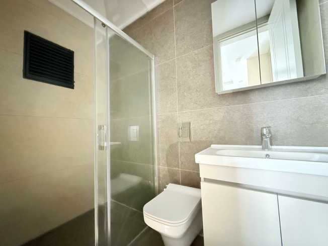 Spacious 2+1 Apartment with Stunning Sea View in the Heart of Mahmutlar!