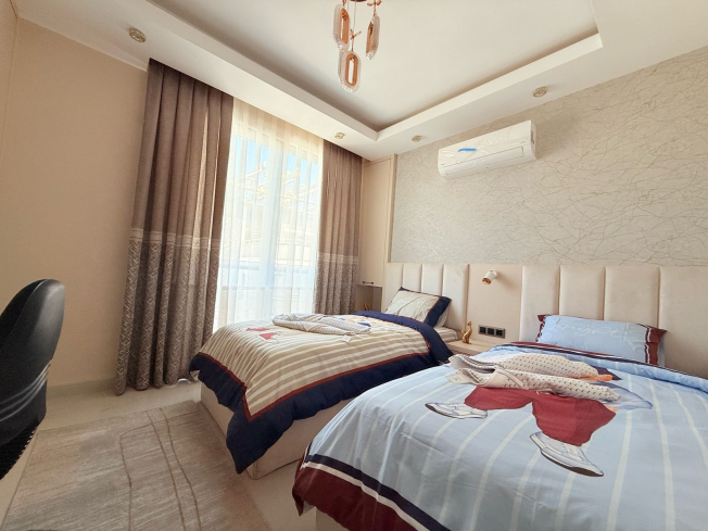 Spacious 2+1 Apartment with Stunning Sea View in the Heart of Mahmutlar!