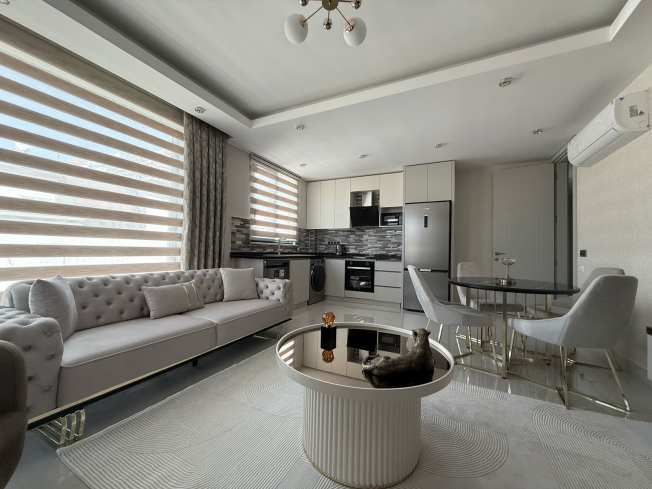 Spacious 2+1 Apartment with Stunning Sea View in the Heart of Mahmutlar!