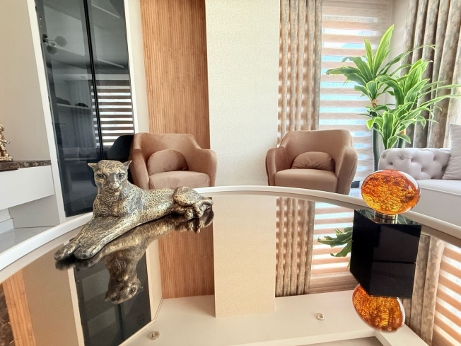 Spacious 2+1 Apartment with Stunning Sea View in the Heart of Mahmutlar!