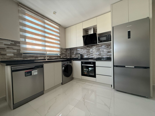 Spacious 2+1 Apartment with Stunning Sea View in the Heart of Mahmutlar!