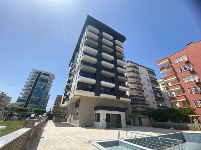 Spacious 2+1 Apartment with Stunning Sea View in the Heart of Mahmutlar!