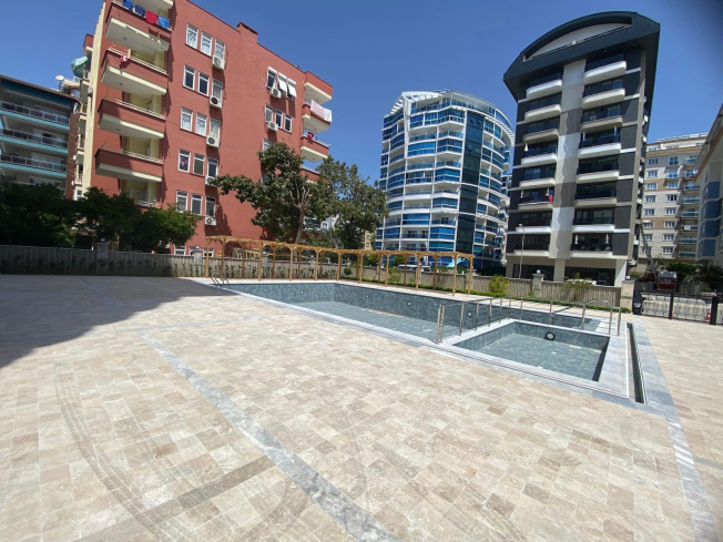 Spacious 2+1 Apartment with Stunning Sea View in the Heart of Mahmutlar!