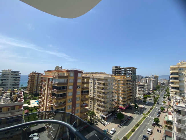 Spacious 2+1 Apartment with Stunning Sea View in the Heart of Mahmutlar!