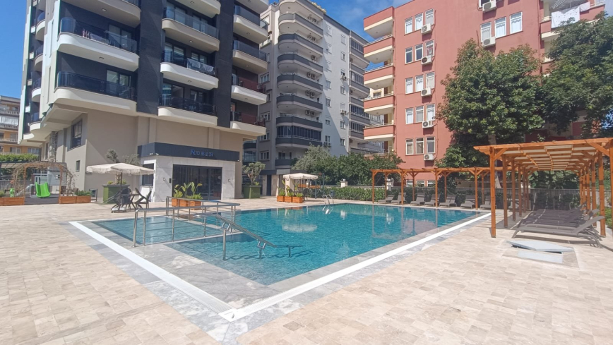 Spacious 2+1 Apartment with Stunning Sea View in the Heart of Mahmutlar!