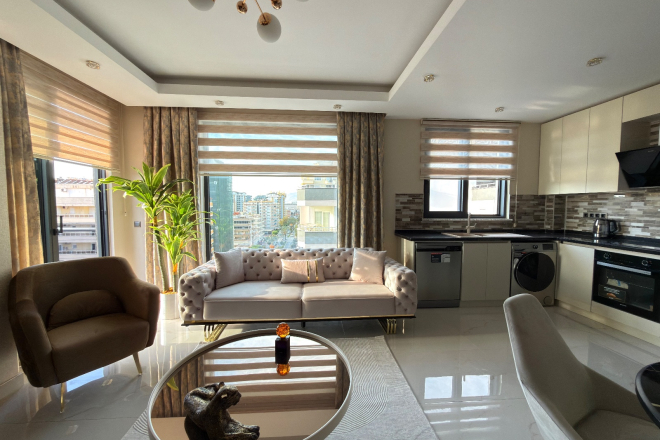 Spacious 2+1 Apartment with Stunning Sea View in the Heart of Mahmutlar!