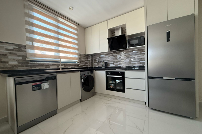 Spacious 2+1 Apartment with Stunning Sea View in the Heart of Mahmutlar!