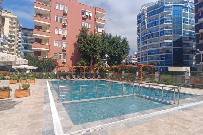 Spacious 2+1 Apartment with Stunning Sea View in the Heart of Mahmutlar!