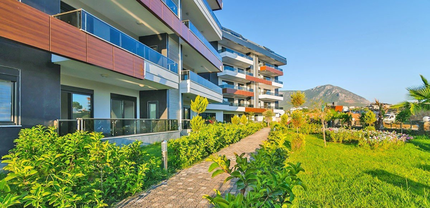 Spacious 64+1 Penthouse with Separate Kitchen and Mountain View — Citizenship & Residence Permit Eligible