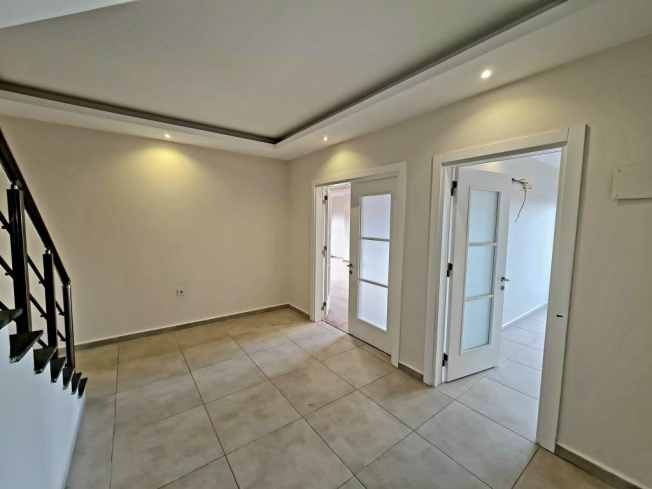 Spacious 64+1 Penthouse with Separate Kitchen and Mountain View — Citizenship & Residence Permit Eligible