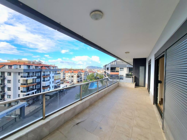 Spacious 64+1 Penthouse with Separate Kitchen and Mountain View — Citizenship & Residence Permit Eligible