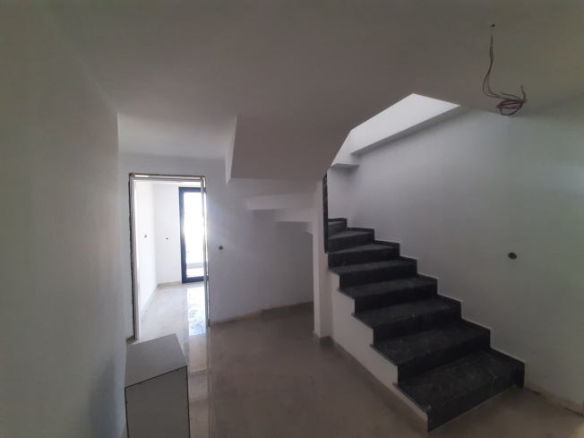 New 4+1 Penthouse with Sea & Mountain Views — Citizenship Eligible, Just 250 m from the Beach!