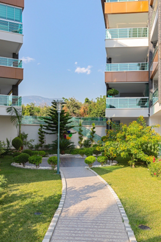 SPACIOUS 4+1 PENTHOUSE WITH UNIQUE LAYOUT — PERFECT FOR FAMILY LIVING!