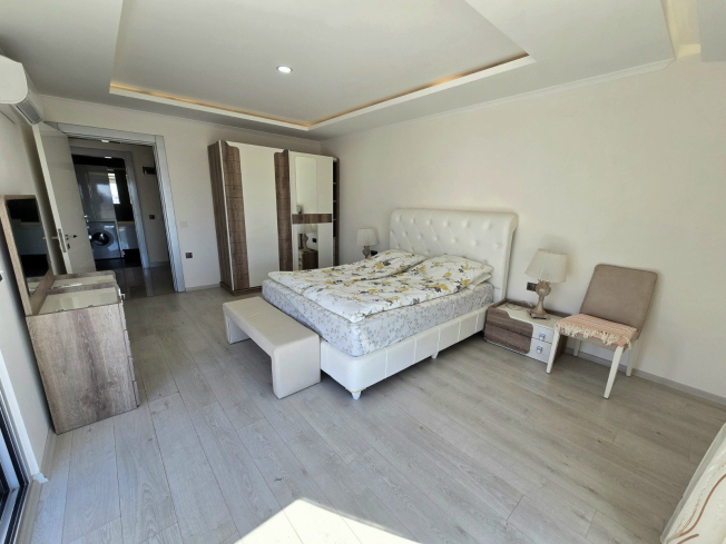 SPACIOUS 4+1 PENTHOUSE WITH UNIQUE LAYOUT — PERFECT FOR FAMILY LIVING!