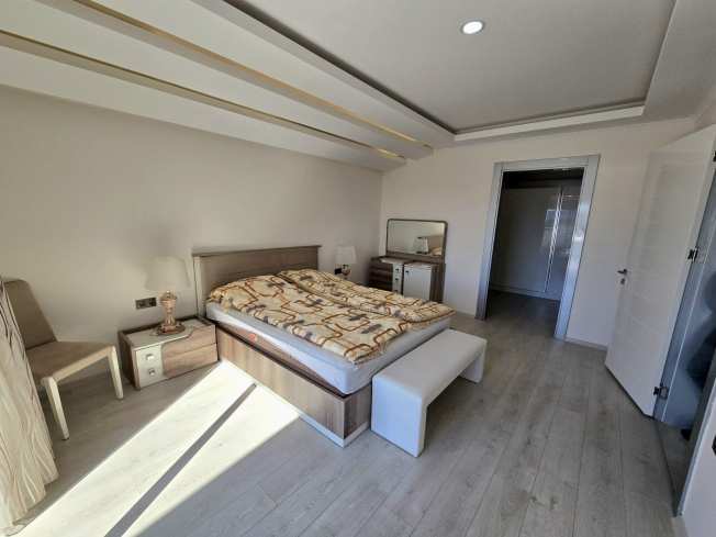 SPACIOUS 4+1 PENTHOUSE WITH UNIQUE LAYOUT — PERFECT FOR FAMILY LIVING!