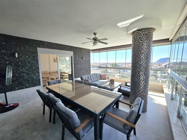 SPACIOUS 4+1 PENTHOUSE WITH UNIQUE LAYOUT — PERFECT FOR FAMILY LIVING!