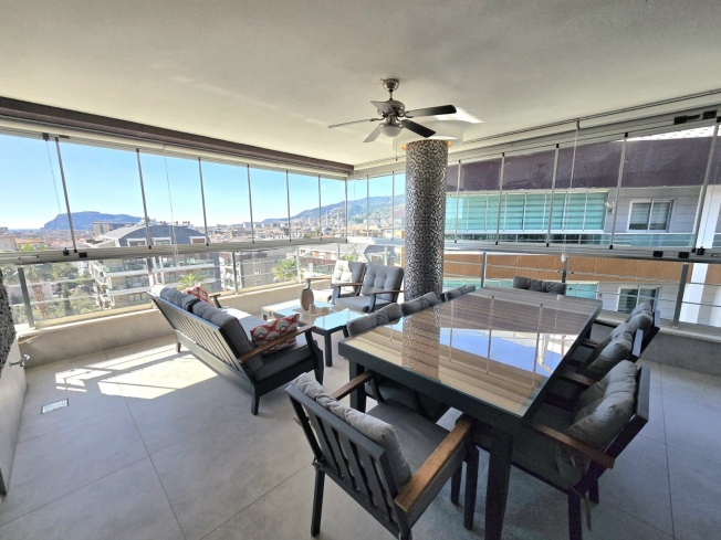 SPACIOUS 4+1 PENTHOUSE WITH UNIQUE LAYOUT — PERFECT FOR FAMILY LIVING!
