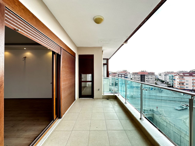 Spacious 5+1 Penthouse with Panoramic Views and Huge Terrace – Ideal for a Large Family!