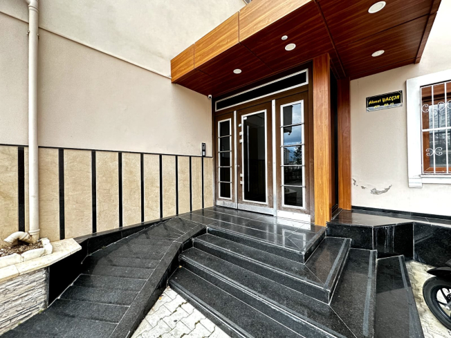 Spacious 5+1 Penthouse with Panoramic Views and Huge Terrace – Ideal for a Large Family!