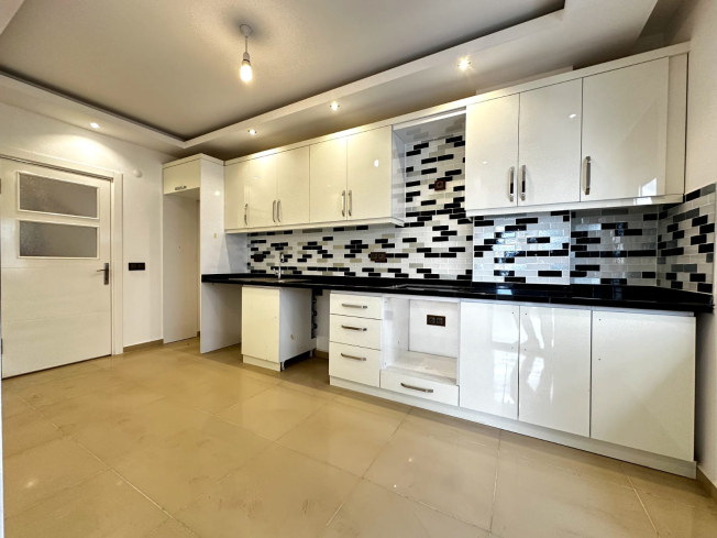 Spacious 5+1 Penthouse with Panoramic Views and Huge Terrace – Ideal for a Large Family!
