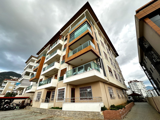 Spacious 5+1 Penthouse with Panoramic Views and Huge Terrace – Ideal for a Large Family!