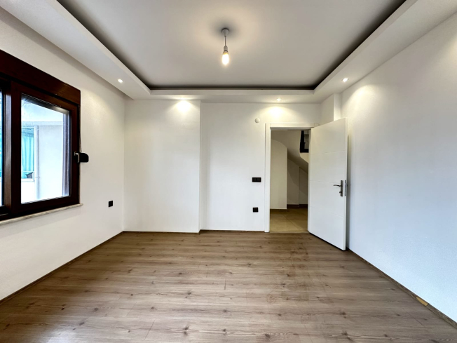 Spacious 5+1 Penthouse with Panoramic Views and Huge Terrace – Ideal for a Large Family!