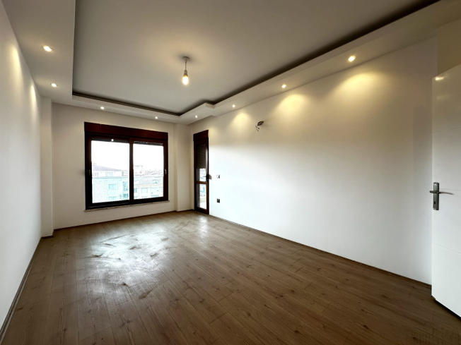 Spacious 5+1 Penthouse with Panoramic Views and Huge Terrace – Ideal for a Large Family!