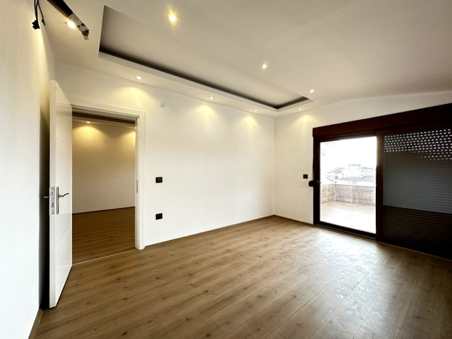 Spacious 5+1 Penthouse with Panoramic Views and Huge Terrace – Ideal for a Large Family!
