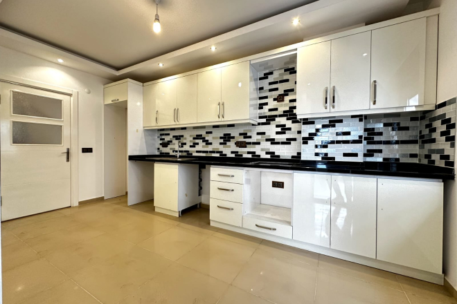 Spacious 5+1 Penthouse with Panoramic Views and Huge Terrace – Ideal for a Large Family!