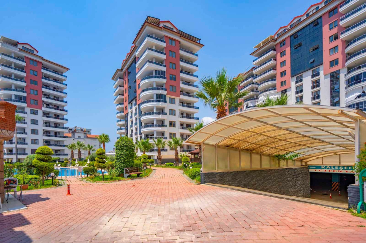 Spacious 4+1 Apartment with Separate Kitchen and Panoramic Views – Perfect for Family Living!