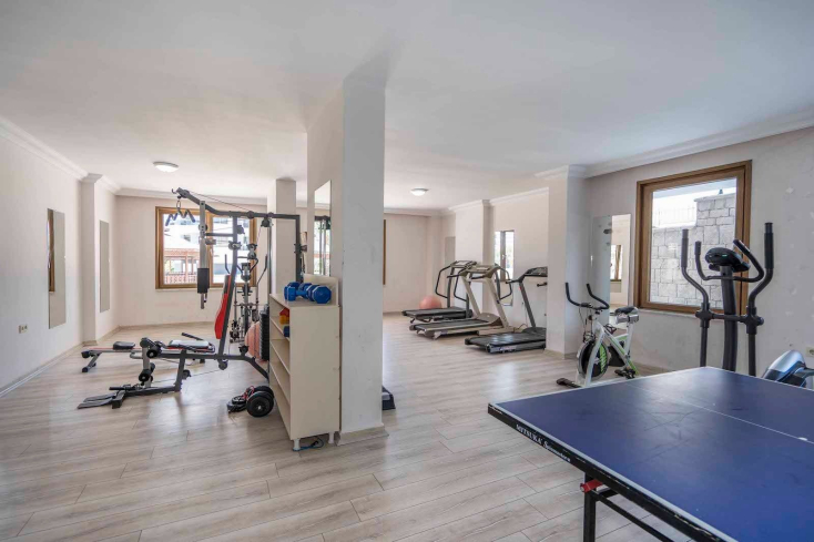 Spacious 4+1 Apartment with Separate Kitchen and Panoramic Views – Perfect for Family Living!