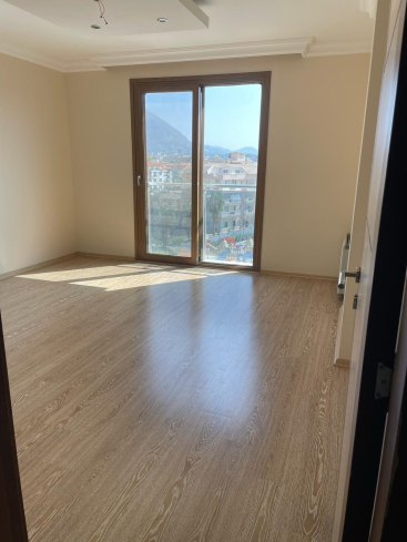 Spacious 4+1 Apartment with Separate Kitchen and Panoramic Views – Perfect for Family Living!