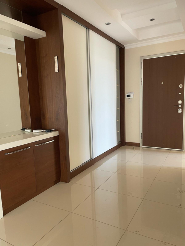 Spacious 4+1 Apartment with Separate Kitchen and Panoramic Views – Perfect for Family Living!